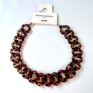 NWT Banana Republic Factory tortoise link necklace